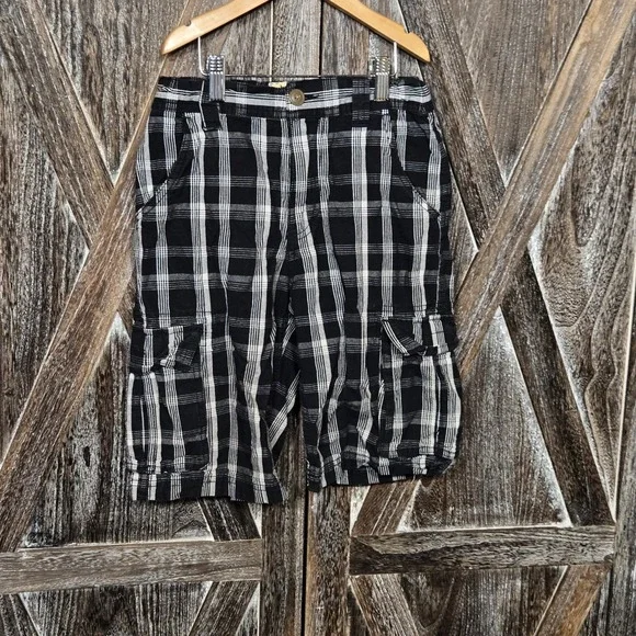 Baileys Pt. Plaid Cargo Shorts Boys Size 10 Black - Picture 1 of 10